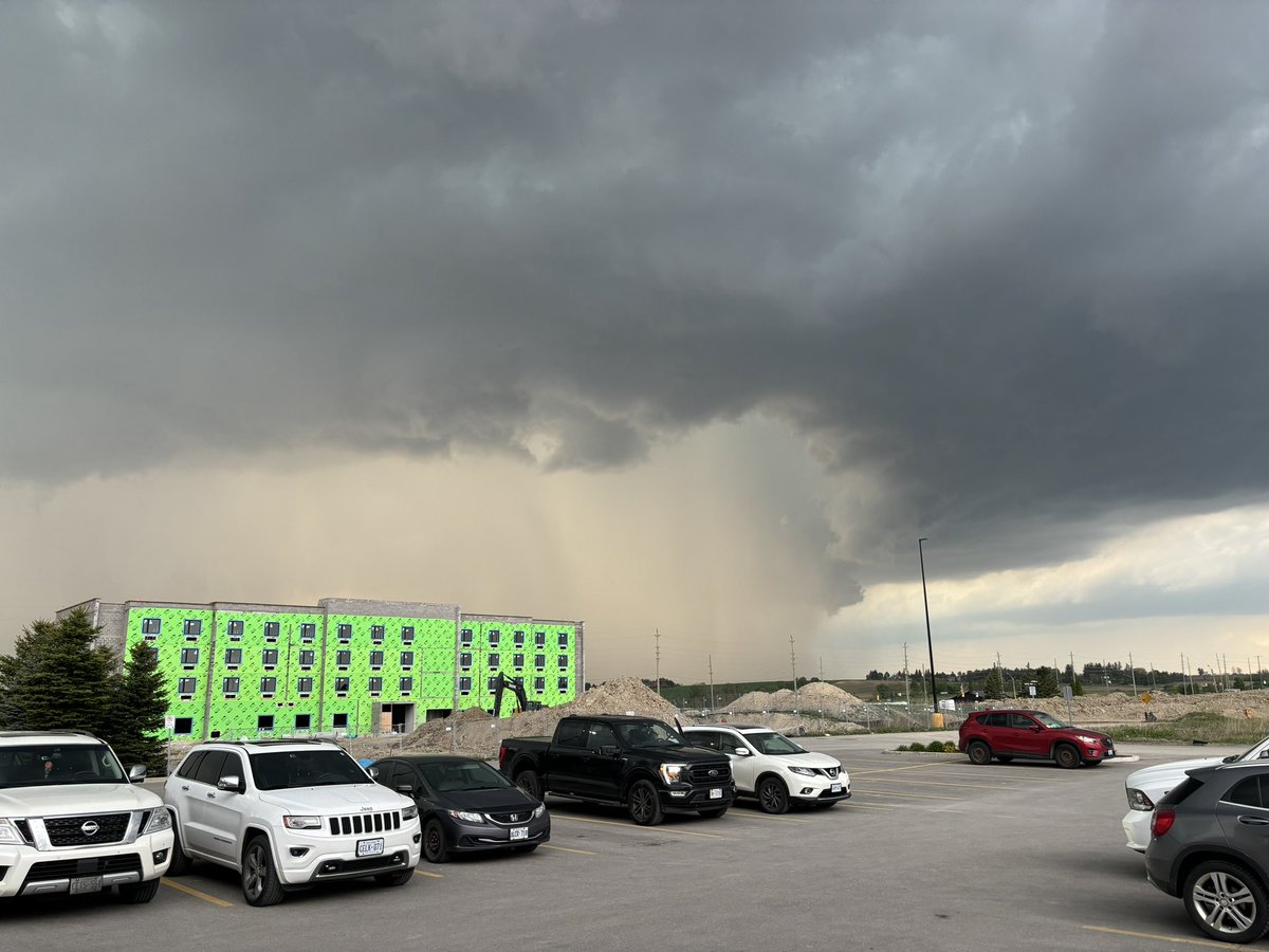 Highway 400 and 88 Bradford #onstorm @IWeatherON #shareyourweather #ONwx