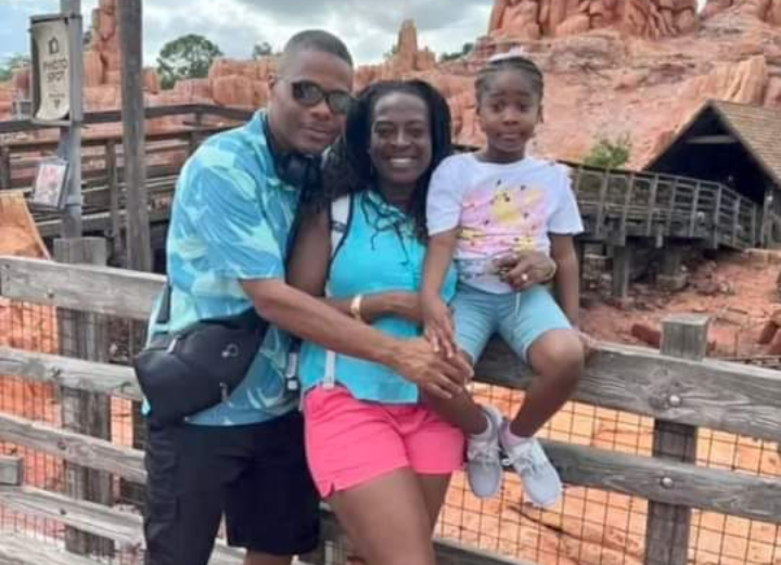 Kaydion Dawson couldn't celebrate Mother's Day with her daughter Giselle Johns this year because her husband Steven Johns killed them both and then himself on April 27th.

BTW, the media wouldn't show a picture of him. More protected than Fort Knox. #BlackLove #BlackFemicide