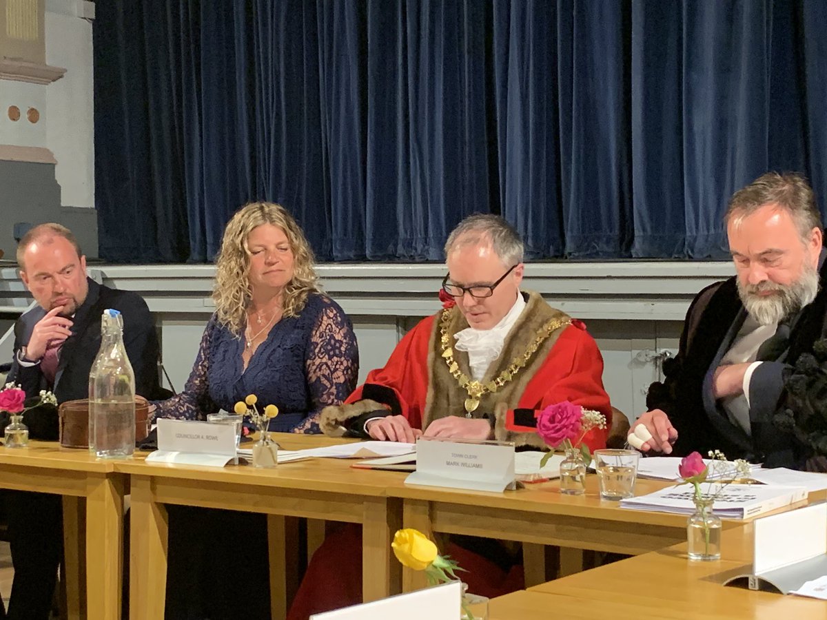 JayneKirkham4's tweet photo. #Mayormaking in #Falmouth tonight for Cllr Alan Rowe at @UkFalmouth , @PavilionFal https://t.co/oR0cxsL1He