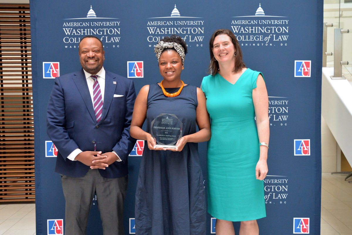 AUWCL celebrated the remarkable faculty achievements at the annual recognition ceremony. @DeanFairfaxEsq presented awards for exceptional contributions during the 2023-2024 academic year. The event also paid tribute to departing faculty members. Read more: tinyurl.com/2024FacultyAwa…