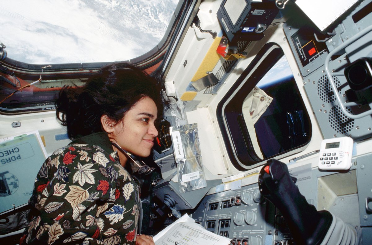 Kalpana Chawla was the first Indian-American woman to go to space. She flew on STS-87 in 1997 and STS-107 in 2003, which ended in tragedy when Space Shuttle Columbia broke apart during re-entry and the crew was lost. Discover her story: s.si.edu/3q1gcqz #AAPIHeritageMonth