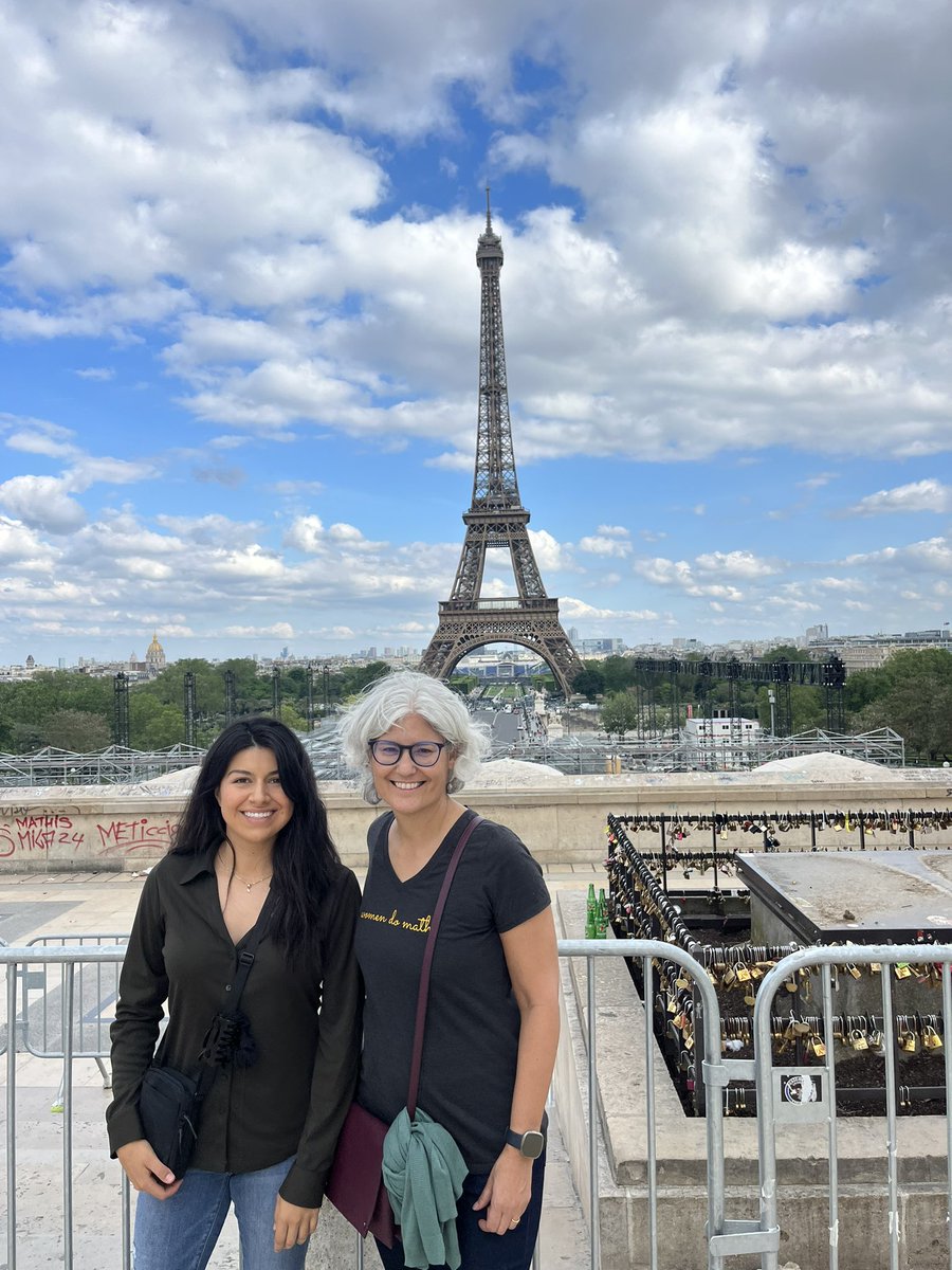 VictoriaDUribe's tweet photo. Who says you can’t have fun with your advisor? @EspanolMalena #SIAMLA24 https://t.co/V3SGKwgYoQ