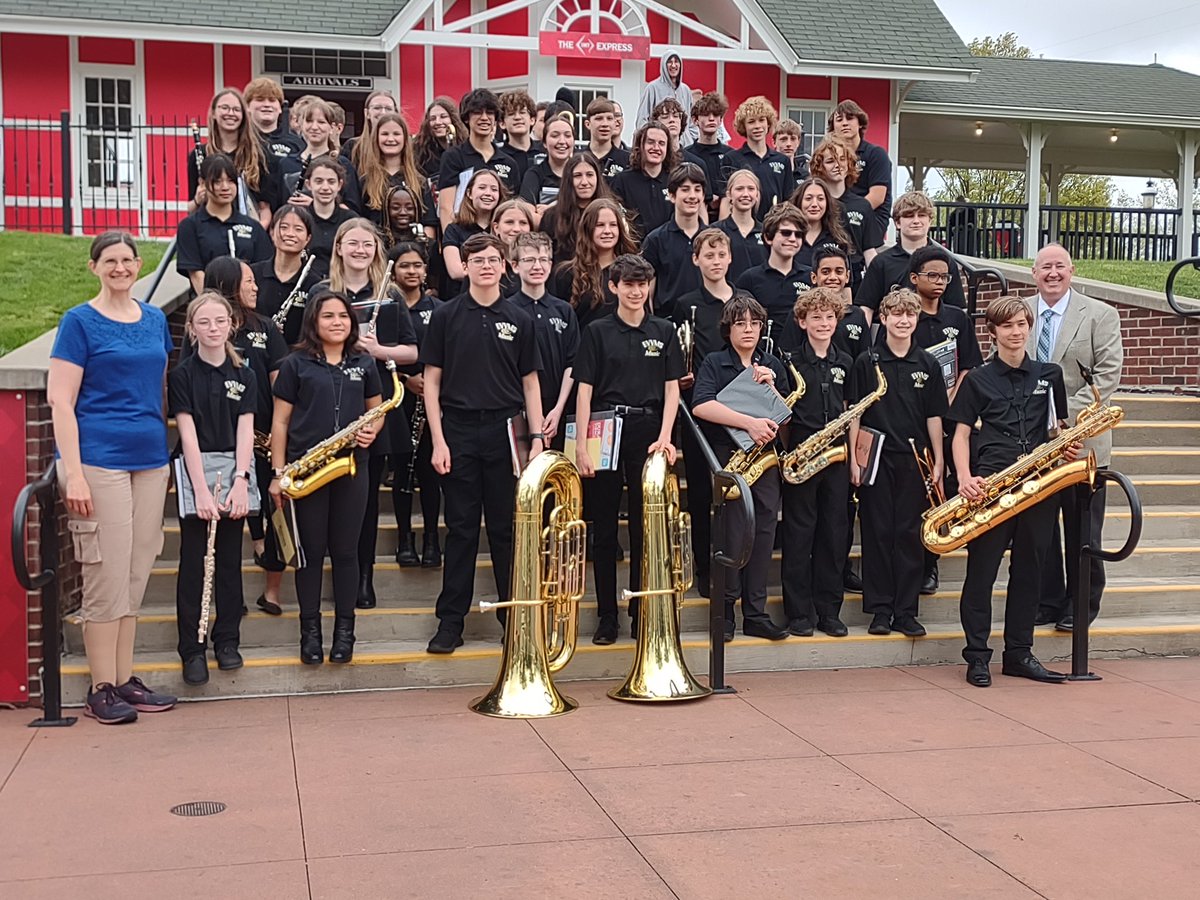 8th Grade Band students traveled to Adventureland this weekend! #EPSAchieves #WhatWeDoAtValleyView