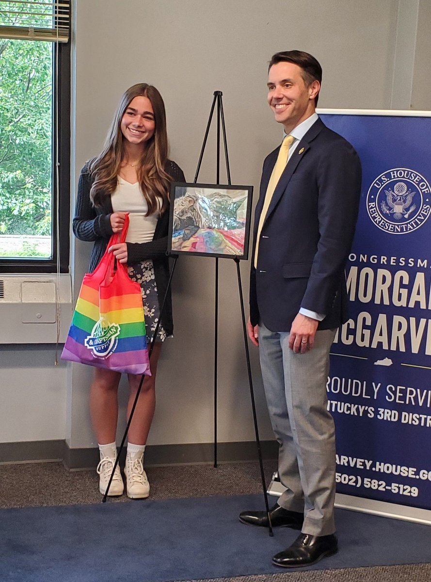 Mattie Diehl meeting Congressman @MorganMcGarvey tonight, after winning the overall Congressional Art Competition! Soon she'll be off to DC, where her art will hang for a year. @atherton_high @CoachFluhr