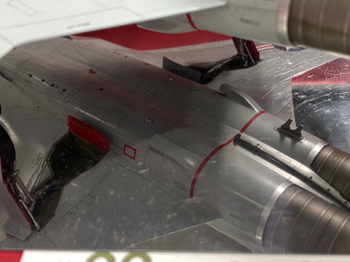 Monogram 1/48 F-101B 
富士ウィング8のK先生の作品です。静岡では必ず見に行き、自分の目標を再確認しています。縫い針で彫られたパネルライン、滑らかにすり合わせされた面のつながり等とても美しいです！