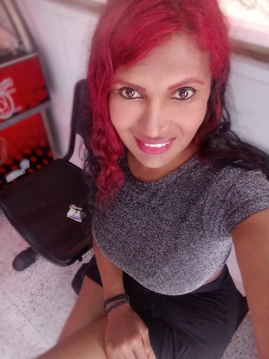 LuisaFe07825352's tweet photo. Día festivo descanse un poco 🥰🥰🥰 https://t.co/ui8oQxxmg3
