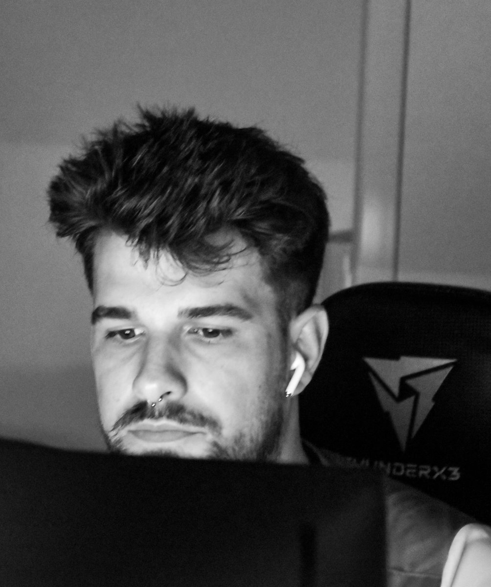 ptrangers_club's tweet photo. Perdemos os 2 jogos da Meia Final dos Playoffs nos penaltys frente aos @famaesports .

👉 Saímos com o sentimento de que merecíamos mais, mas uma certeza temos, iremos 𝙩𝙧𝙞𝙪𝙣𝙛𝙖𝙧 e 𝙢𝙪𝙞𝙩𝙤 no 𝙛𝙪𝙩𝙪𝙧𝙤! 

𝒥𝓊𝓃𝓉𝑜𝓈 𝑒 𝒶𝑔𝓊𝑒𝓇𝓇𝒾𝒹𝑜𝓈, #𝑅𝒶𝓃𝑔𝑒𝓇𝓈𝒟𝑜𝑀𝒶r https://t.co/459DJHz1T9