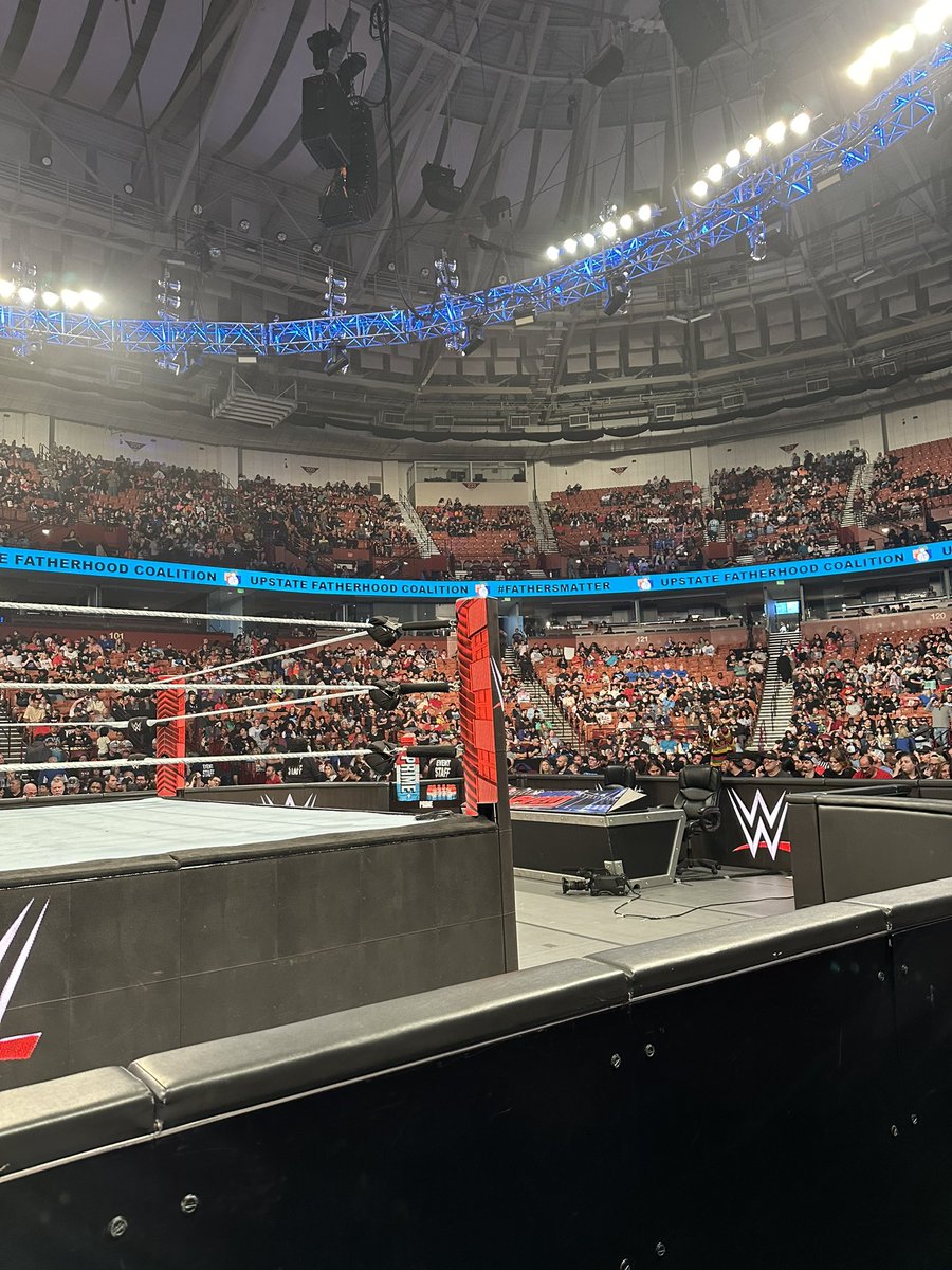 TheBrandonHodge's tweet photo. Seats for #RAW tonight!! I made it Greenville SC!! https://t.co/qgsK0qry2k
