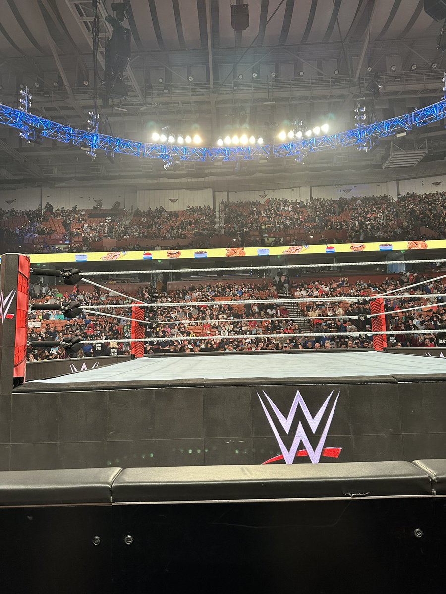 TheBrandonHodge's tweet photo. Seats for #RAW tonight!! I made it Greenville SC!! https://t.co/qgsK0qry2k