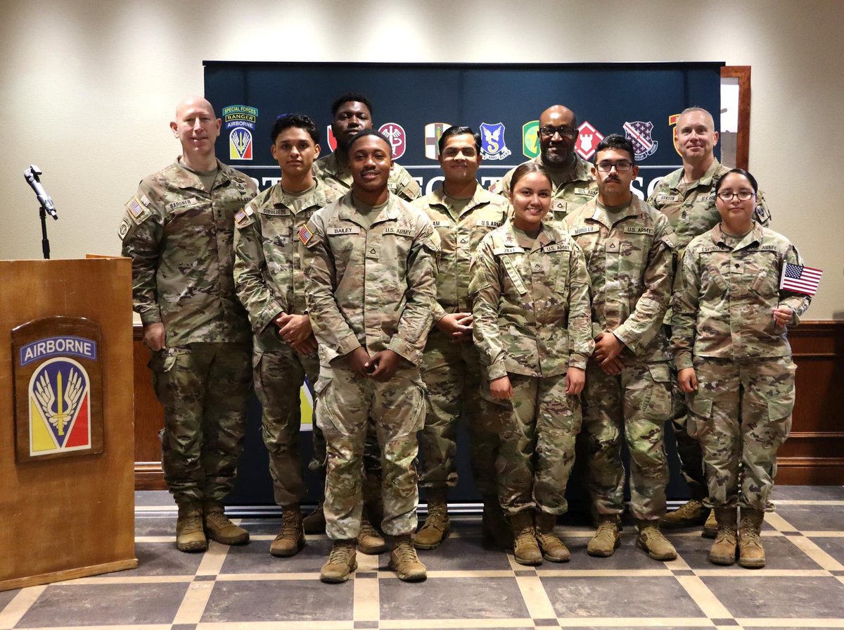 A great Monday…8 US Army Soldiers became U.S. Citizens in a first virtual ceremony thanks to their hard work with JRTC and Fort Johnson and the U.S. Government! @USArmy @SecArmy @USArmySMA @FORSCOM