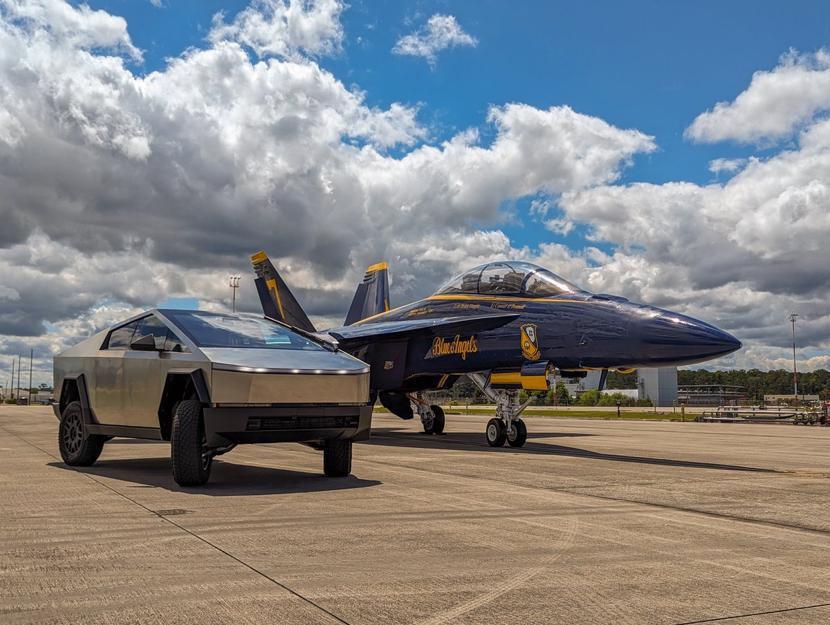 Imagine a @BlueAngels blue wrap on the @cybertruck