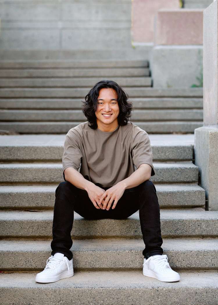 I asked the students to send me some nice photos of themselves and they did. This is Rachael (graduate student) and Trey (undergraduate student). More photos to come. You see how happy they are.