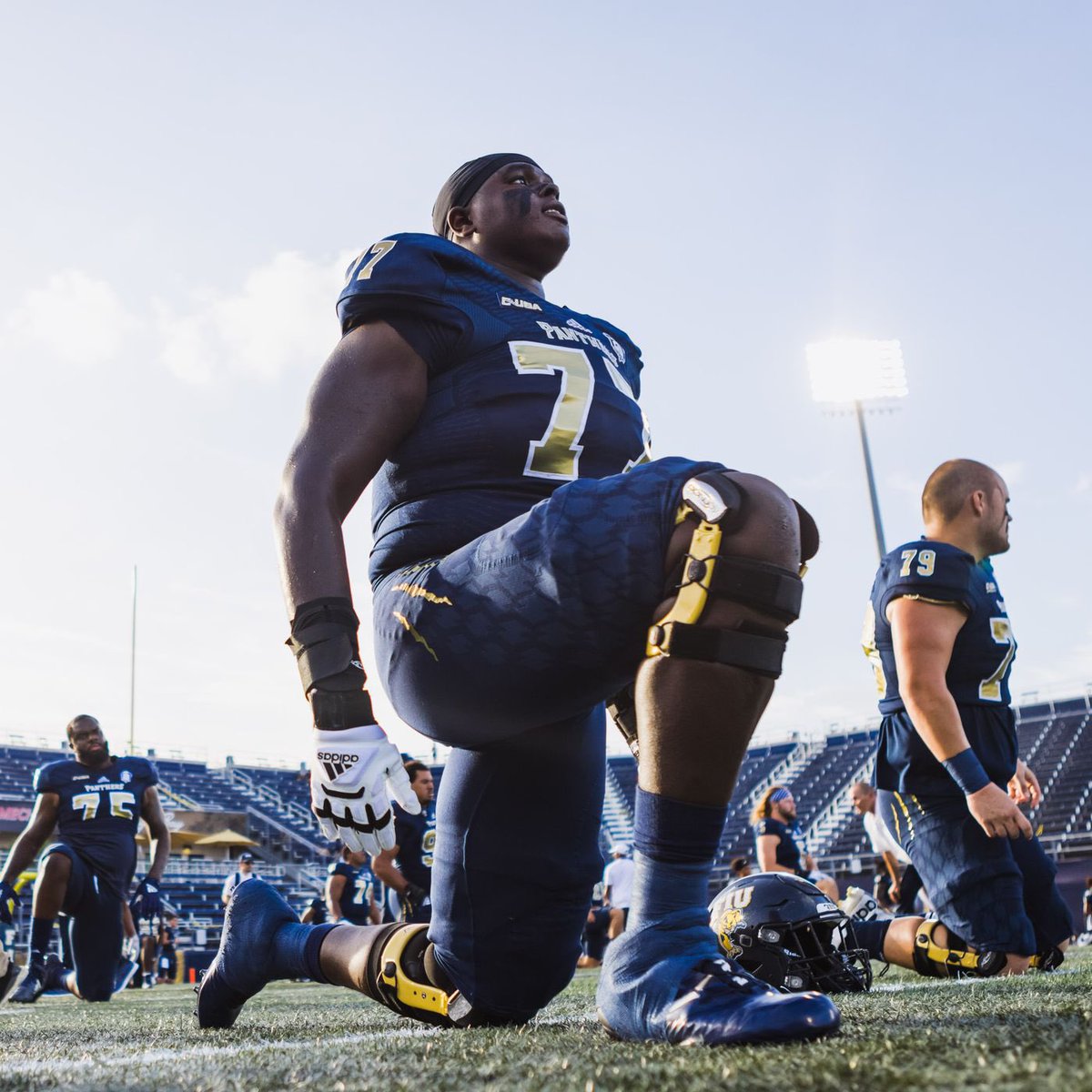 Extremely BLESSED TO RECEIVE AN OFFER FROM FLORIDA INTERNATIONAL UNIVERSITY!!! @JoshuaEargle @FIUFootball @CoachPart @JackDan55847282