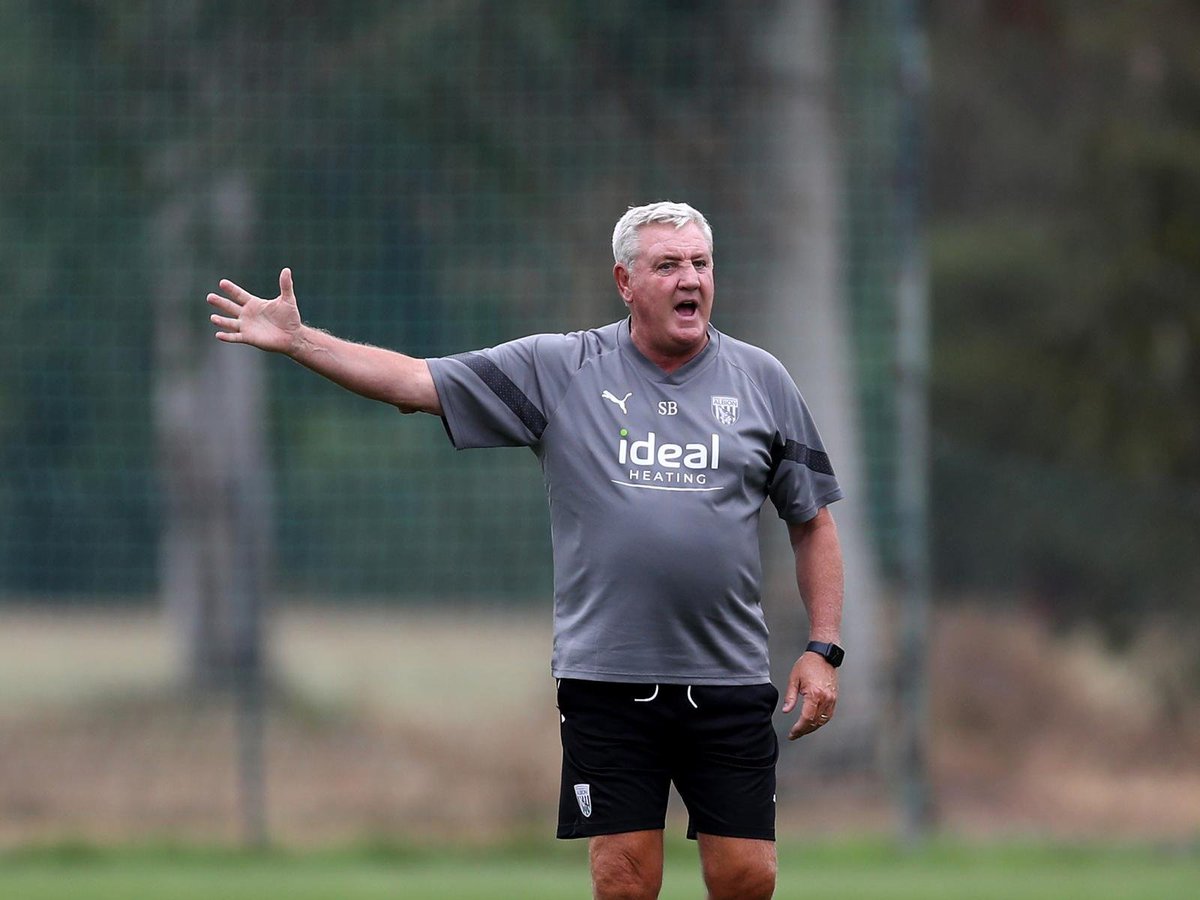 Steve Bruce está interesado en regresar al #BirminghamCity como entrenador del club de cara a la próxima temporada en caso de que el puesto esté disponible.

Bruce a sus 63 años, aún no está listo para terminar su carrera como entrenador.

Vía @footyinsider247