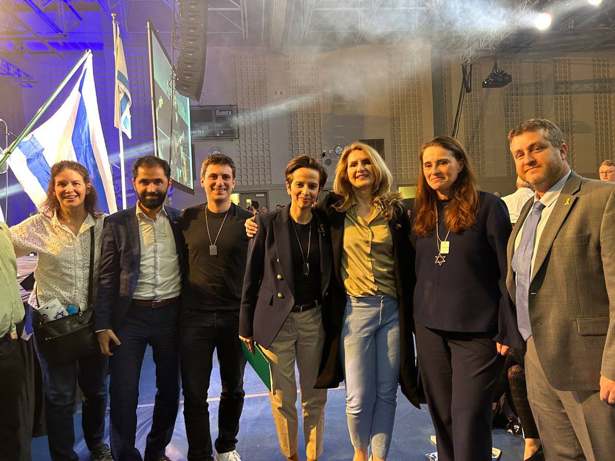 Great energy as thousands of people gathered in the largest celebration of Yom Hazikaron outside of Israel. One of the loudest cheers of the night was when @MelissaLantsman said Pierre Poilievre will replace Justin Trudeau. Proud to stand with people like @SalmanSima, Daphna…