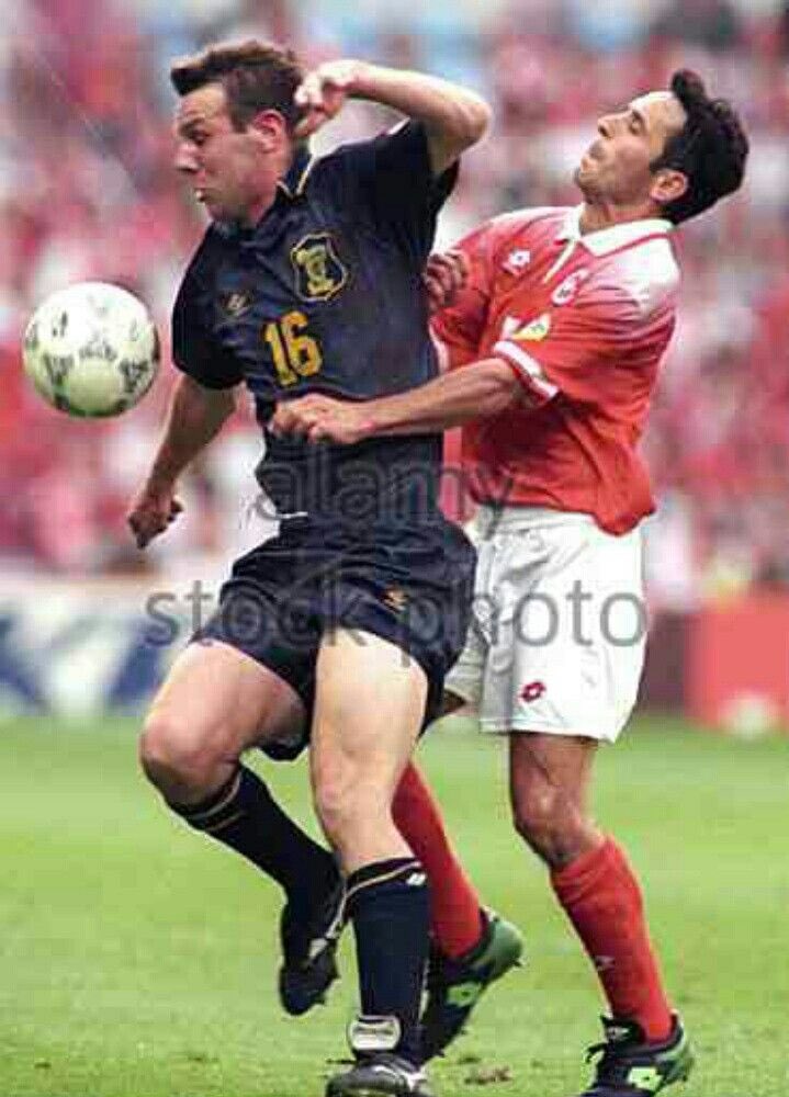 16 days to go: Craig Burley

Made Scotland debut in ‘95 Kirin Cup & played in 2 qualifiers. Came off bench against Netherlands & England in Euro ‘96 before starting final game against Switzerland at RWB.

#WeAreGoingToWembley 🏴󠁧󠁢󠁳󠁣󠁴󠁿