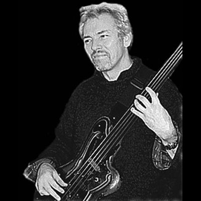 #AlmanaccoRock #JohnGiblin by @boomerhill1968 il 14 maggio del 2023 mancava John Giblin bassista inglese già membro dei Brand X e poi nei Simple Minds. Ha prestato il proprio fretless ad innumerevoli artisti
