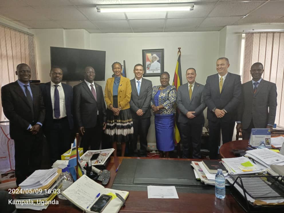 Hon. @BettyAmongiMP and @EstherAnyakun held a meeting with officials from the Hashemite Kingdom of Jordan on resuming externalization of labor between the two countries. In attendance was PS @AggreyKibenge and technical staff from the Employment Services Dept @LEgulu @UAERA