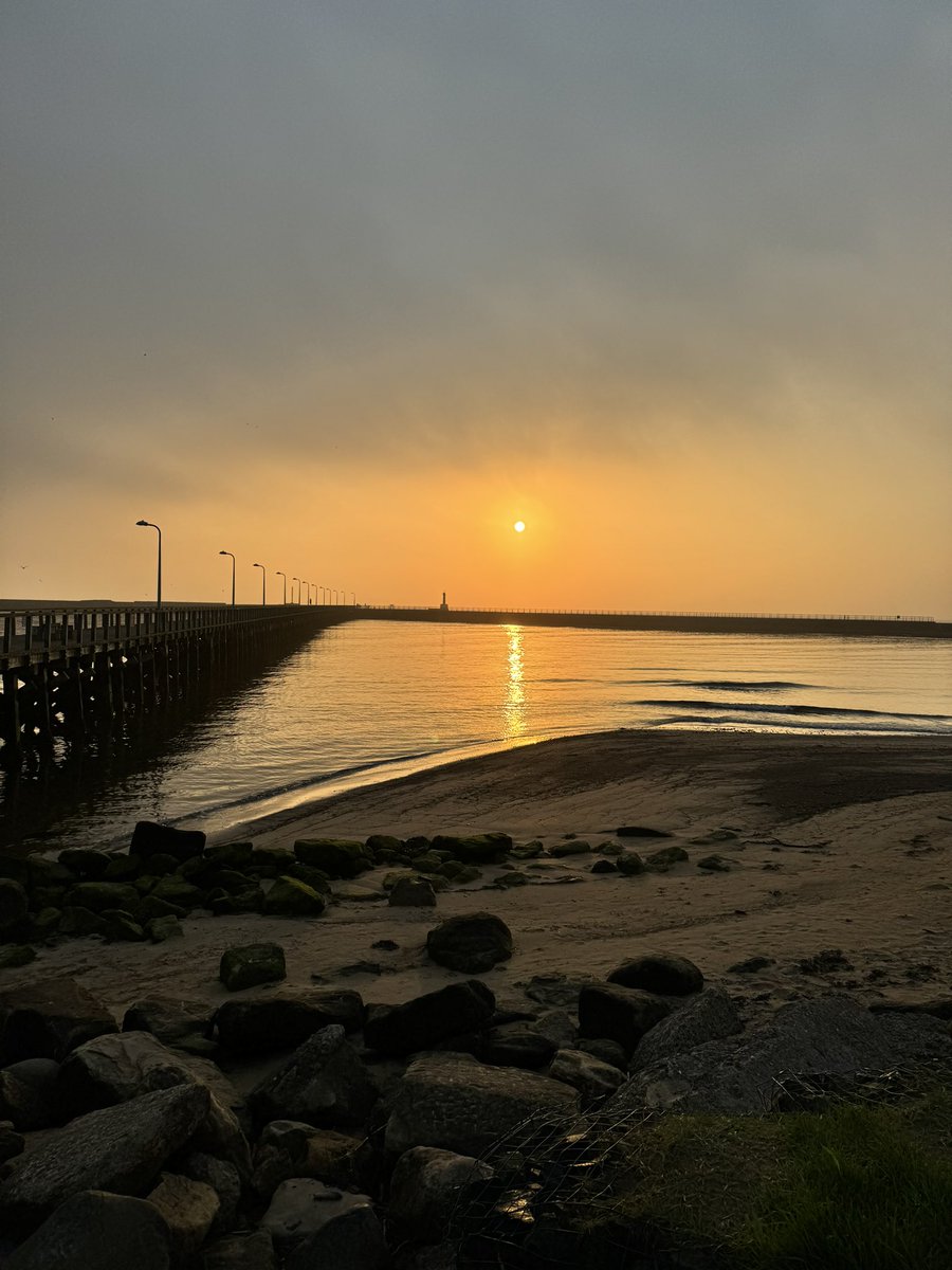 Sun rise this morning 🏃🏻‍♂️ in #Amble #Northumberland