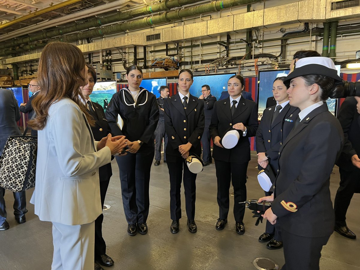 At the 1st conference of Polo Nazionale della Dimensione Subacquea in presence of Min @GuidoCrosetto, @NATO SGSR @irenefellin visited the flagship of the @ItalianNavy #NaveCavour, currently engaged in #MareAperto24, 🇮🇹 largest naval exercise, involving 11 #NATO's Allies. #WPS