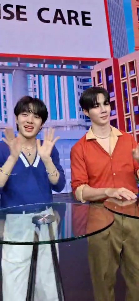 saranya_anet's tweet image. ในวันที่หมดพลัง กลับมาดูก็ทำให้ผ่านช่วงเวลานั้นไปได้  นานๆจะมีโอกาสได้เจอ 💙🧡

#LolaneLoveLandWithZeeNunew