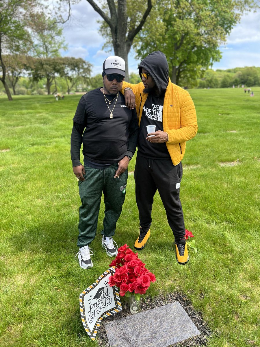 CJizzle_3's tweet photo. HAPPY BIRTHDAY DADDY❗❗❗ https://t.co/OSb9QhB1Ke