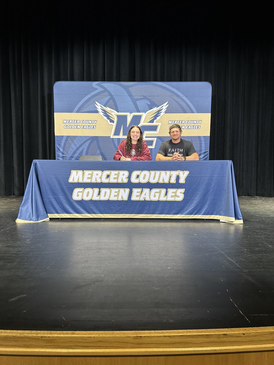 Congrats to Maddie Hofmann who signed to play volleyball at Faith Baptist Bible College <a href="/MercoVolleyball/">MerCo Volleyball</a>