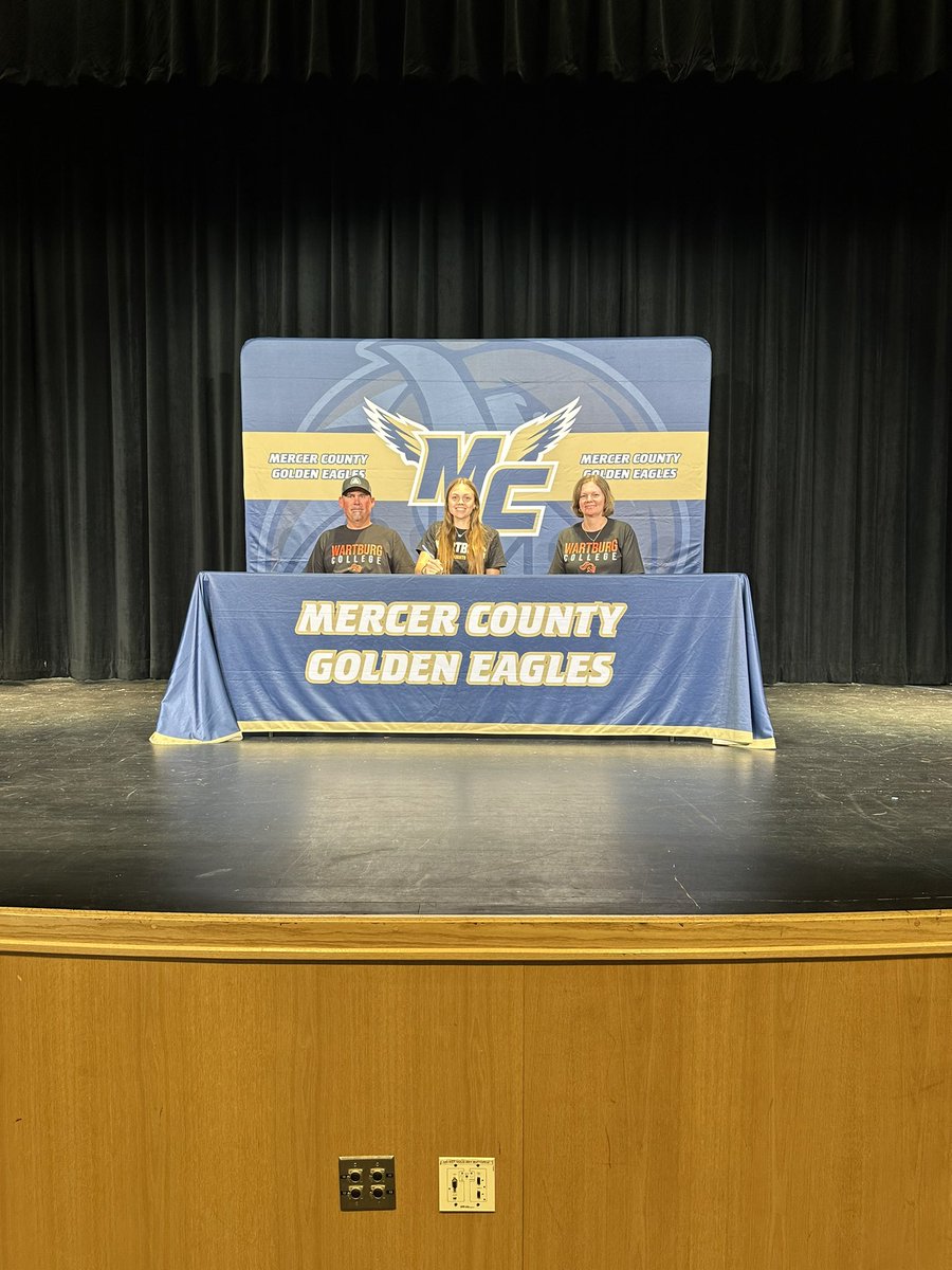 Congrats to Syd Lamkin who signed to play basketball at Wartburg College <a href="/MerCoGBB/">MerCo GBB</a> <a href="/WartburgKnights/">Wartburg Athletics</a>
