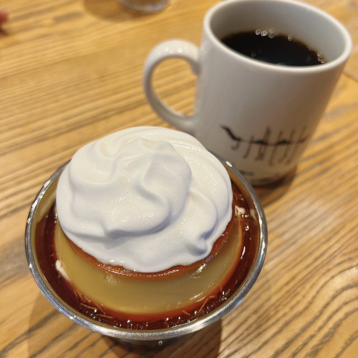 tamago_malucane's tweet photo. ＼おはようたまご🥚／
5月14日（火）Tokyo☁︎☀︎
降水確率20％

プリンは、固め派？なめらか派？
固め🍮→全卵と牛乳を使います。
なめらか🍮→卵黄を多く使うとこが多く、生クリームを使う事が多いです！

固め好きがうなった🍮の店はALTへ💨
 #企業公式が毎朝地元の天気を言い合う https://t.co/ZAXoCyFCub