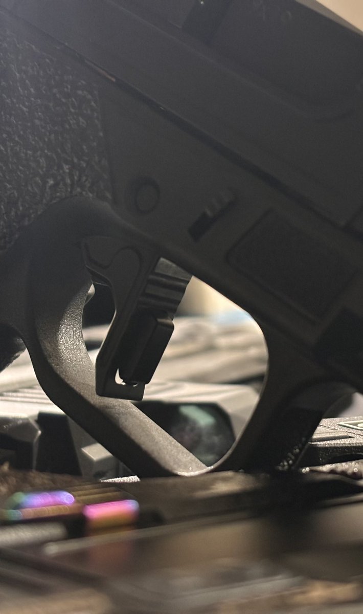 DaggerBoyz's tweet photo. New trigger upgrade on the #MicroDagger #DownSouthDaggerBoyz #PalmettoStateArmory https://t.co/fz38Cwxpnl