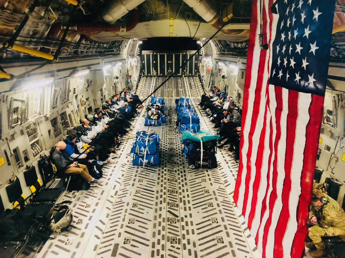 The Air Force baseball team traveling back from an away series in a Boeing C-17 goes so incredibly hard 🔥

(📷: @ButchHawking11)