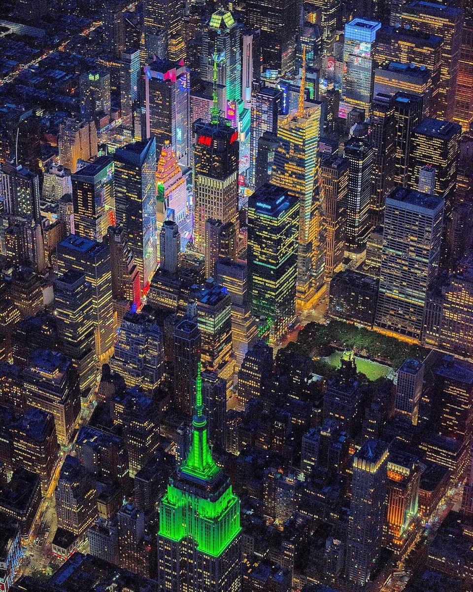 It's good to be green 📷: al3x(.)nyc/IG