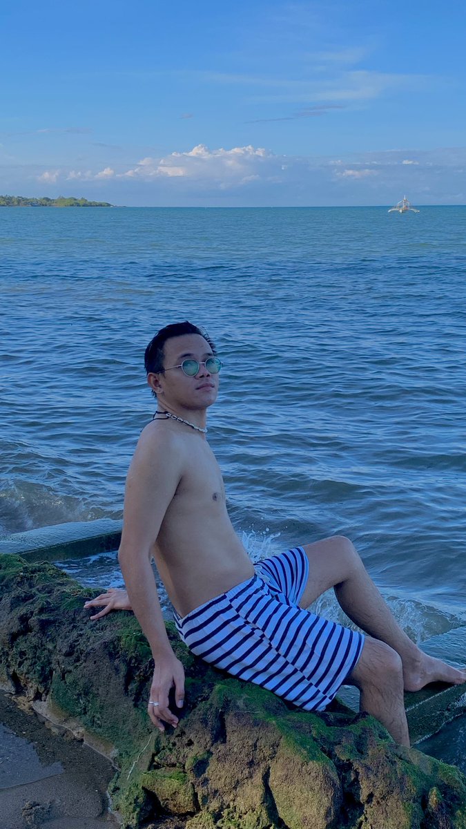 Sometimes I forgot that I am living with HIV.

If I tell people I have HIV, they won’t believe me bcos they say I don’t look sick.
And it makes me happy that I am & look healthy now.

Believe in God & Science. It works! ✨
Laban blood sibs 💪

📸 May 9 😅

#PLHIV #PLHIVdiaries