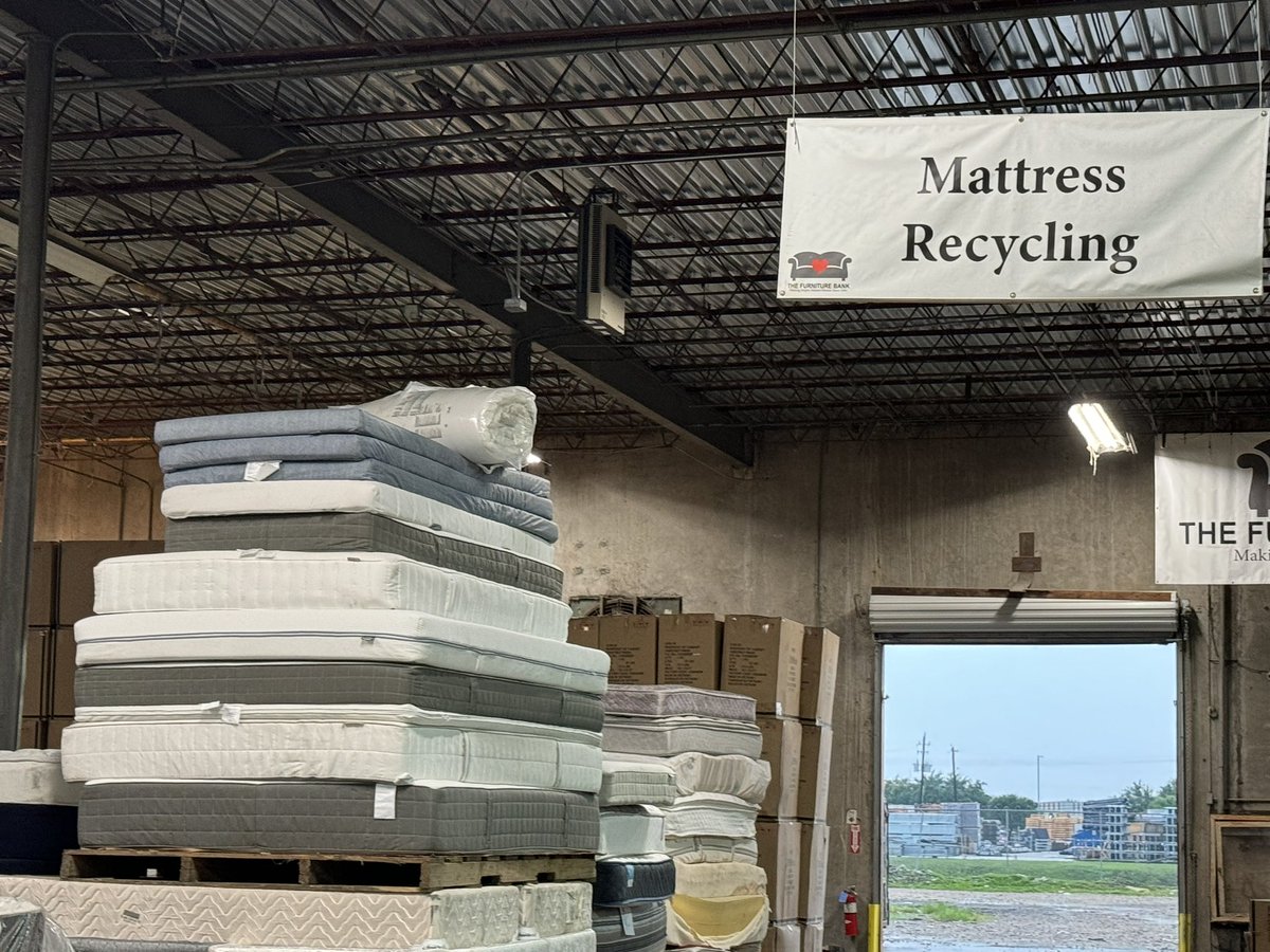 houmayor's tweet photo. Excited to join attend a press conference today about this great organization and the important work it does to ensure every child has a bed to call their own and keeping mattresses and furniture out of landfills. #HoustonCares #NoKidsOnTheFloor #makingemptyhouseshomes https://t.co/qVARRoBUhV