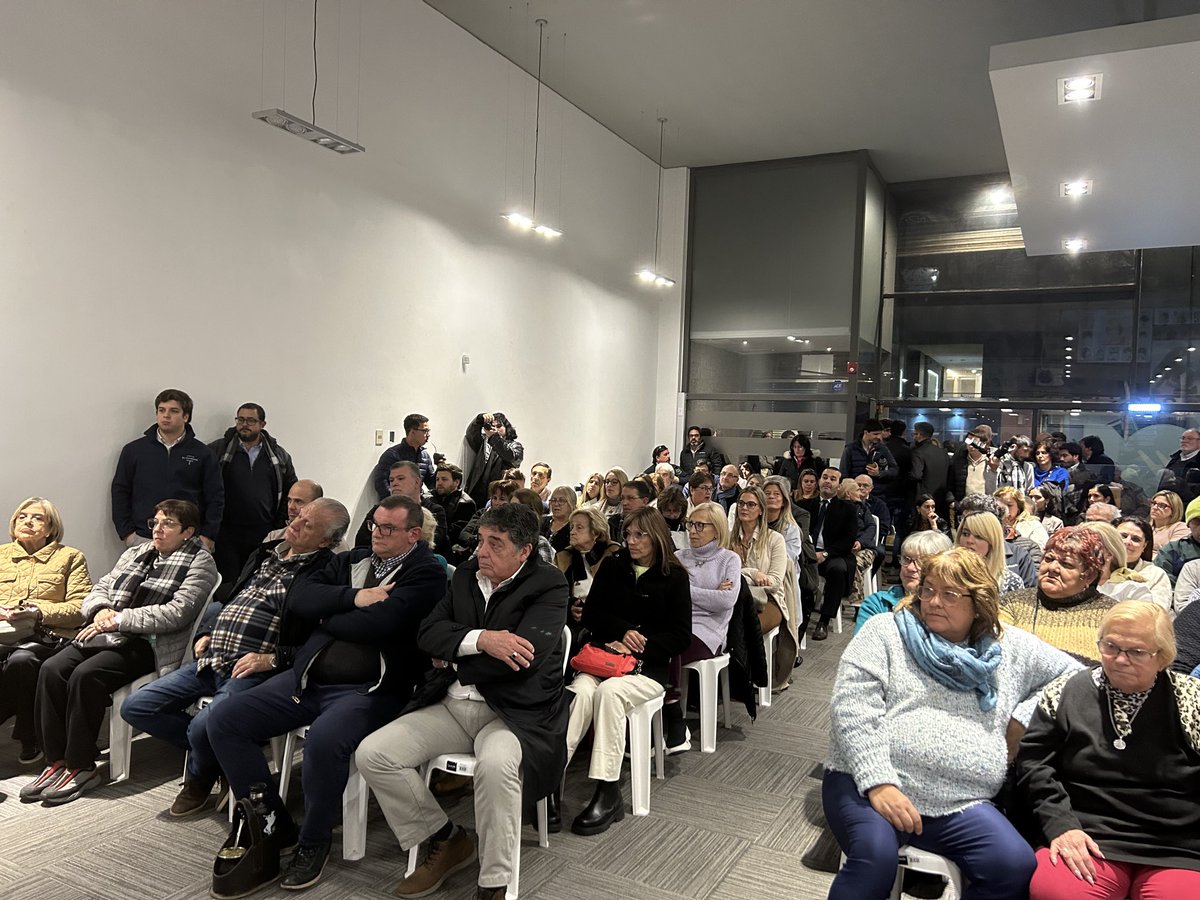 Como todos los lunes Plenario de la ⁦@AireFresco_404⁩ con ⁦@AlvaroDelgadoUy⁩ ⁦@MartinLemaUy⁩. Gracias a todos por la presencia y la militancia.