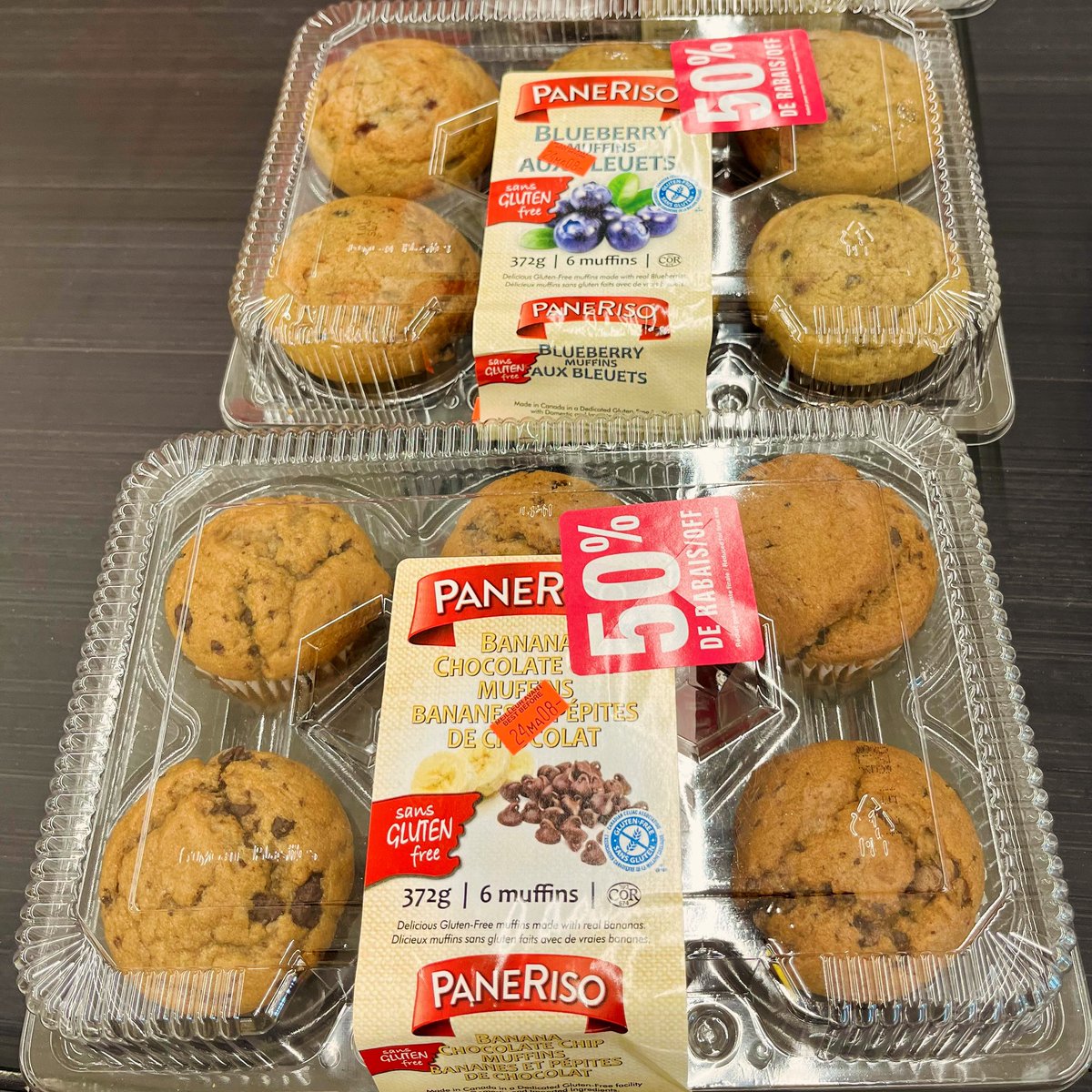 EveryoneCanMath's tweet image. Half dozen regular price is $7.99. Let’s do some math with your kids!

🧁 What will I pay for both packages?
🧁 What will I pay for each package?
🧁 What is the cost for each muffin?
🧁 In Ontario, we have a 13% tax. How does that change the costs above?

#mathiseverywhere