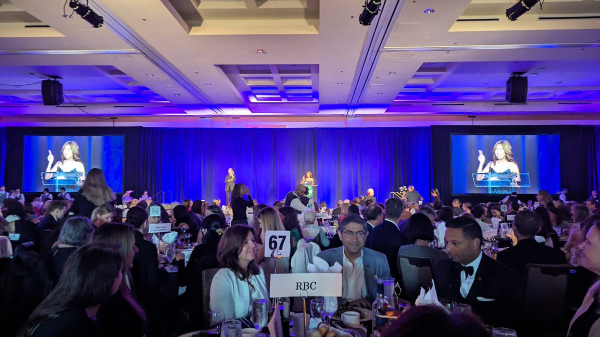 The 41st Annual Women of Distinction Awards presented by @Scotiabank is starting now!

#YWCAWODA