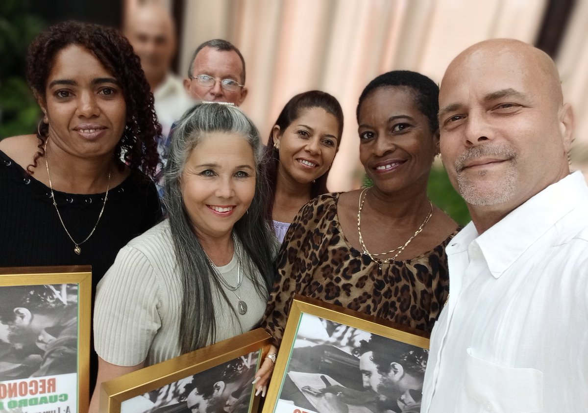 Participamos en el acto de entrega de  condecoraciones de la @anap_cuba con campesinos destacados y líderes de esa organización hermana. #Cuba #CDRCuba #AnapCuba #SomosDelBarrio