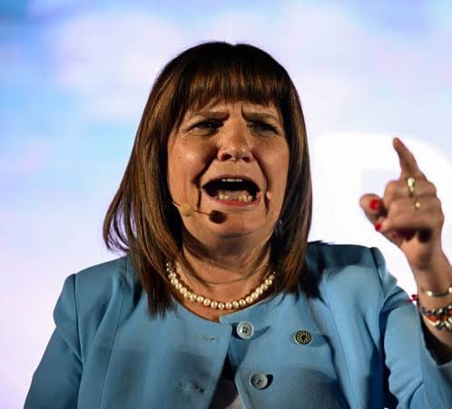 ¿LA BANCAN A PATRICIA BULLRICH? 🤔

1- Si ✅
2- No ❌