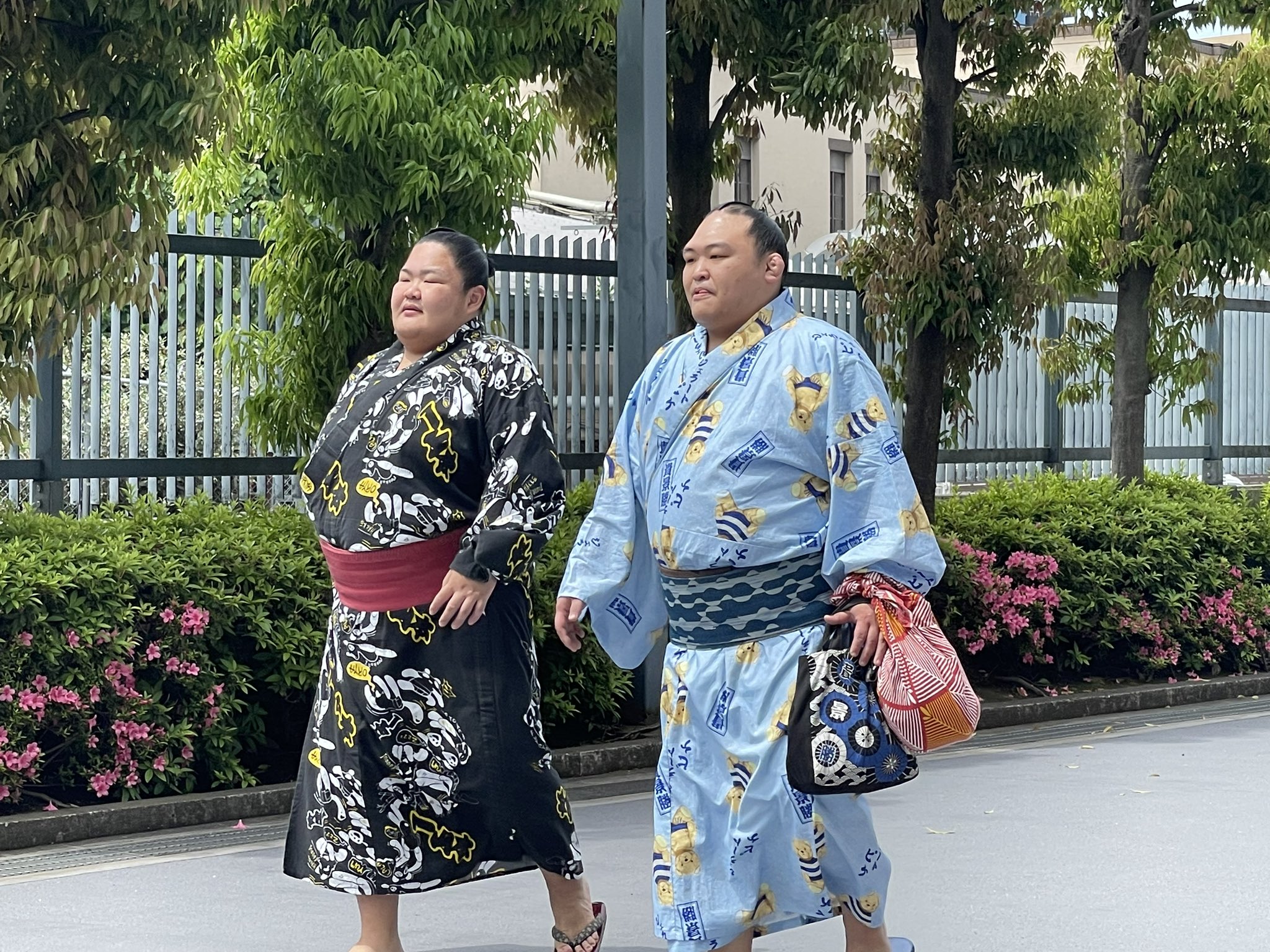 大相撲　貴景勝　断髪式　ジェラピケ　シャツ　まわし　黒 貴景勝にジェラピケからふわもこ化粧まわしが贈呈…190センチの“横綱