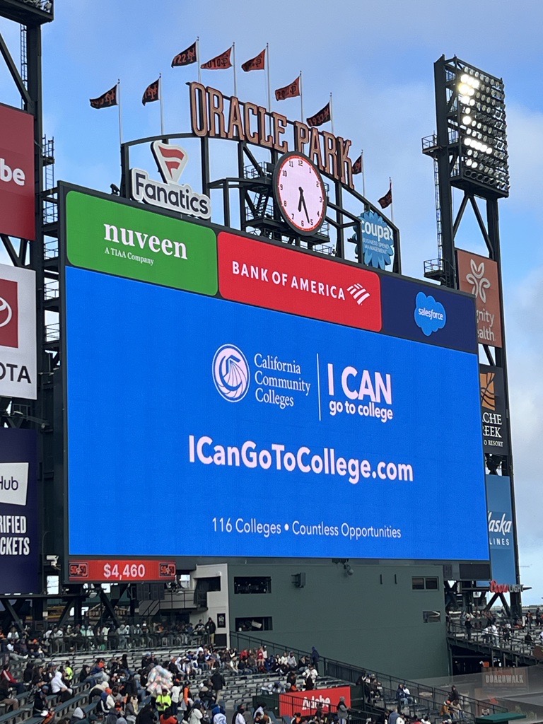 Congratulations to @SJCCSports Malia Venegas for throwing the first pitch, @SFGiants vs @Dodgers, with @CalCommColleges Chancellor Sonya Christian for the first ever #ICanGoToCollege California Community Colleges Night!