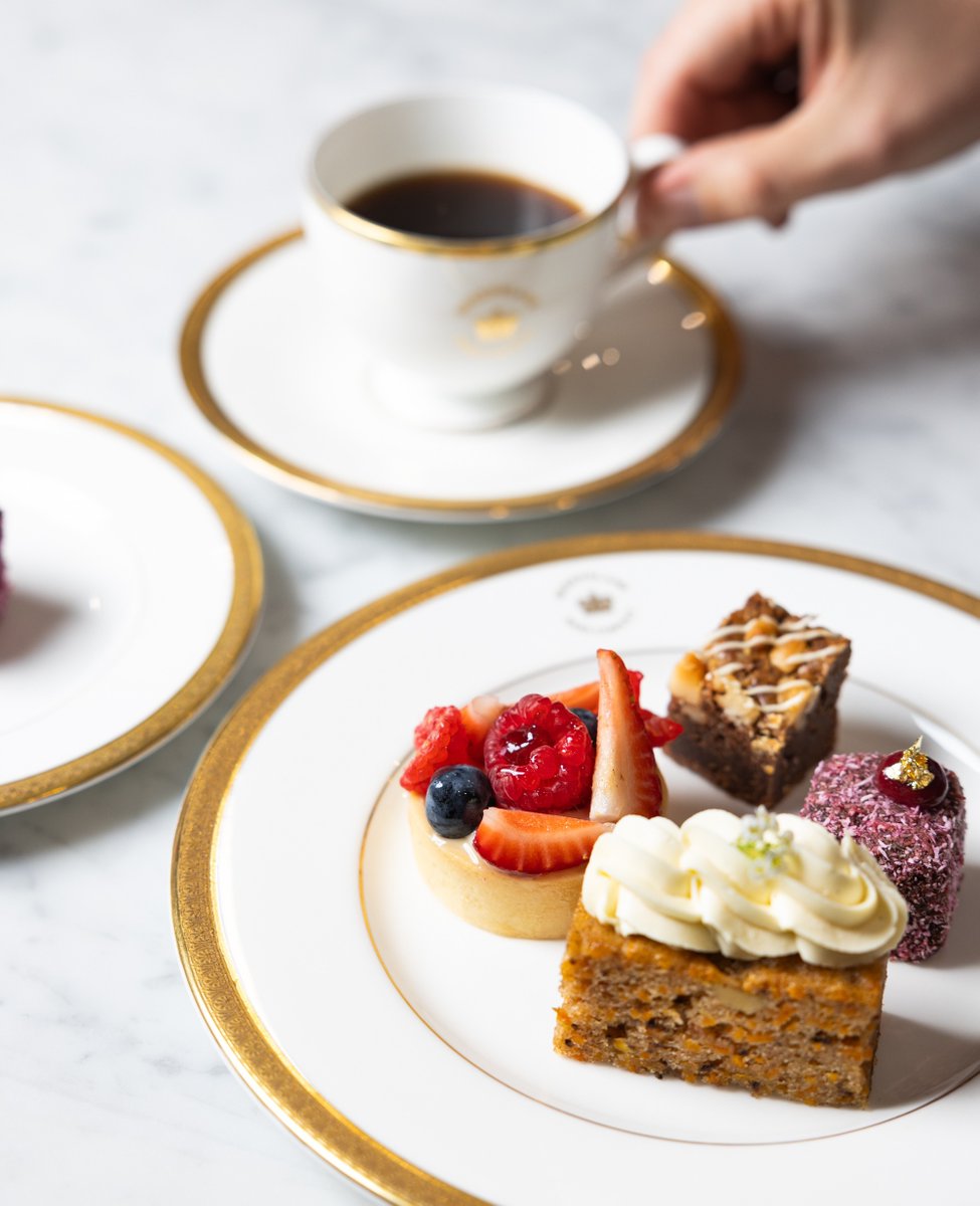 High Tea at Parliament today! ☕🍰 Guests indulged in the experience of sipping their favourite teas and nibbling on delectable treats served on Parliamentary fine china. The blend of tradition & sophistication was savoured in our heritage dining room. 👉loom.ly/QZJKLbk