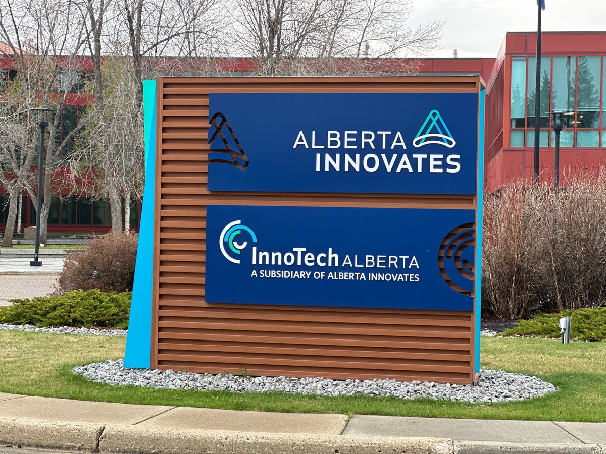 What a great way to kick of #CanadianInnovationWeek! I had the opportunity to tour the Alberta Innovates @InnoTech_Labs Alberta Facility earlier today and chat with staff about the wide range of services they offer.