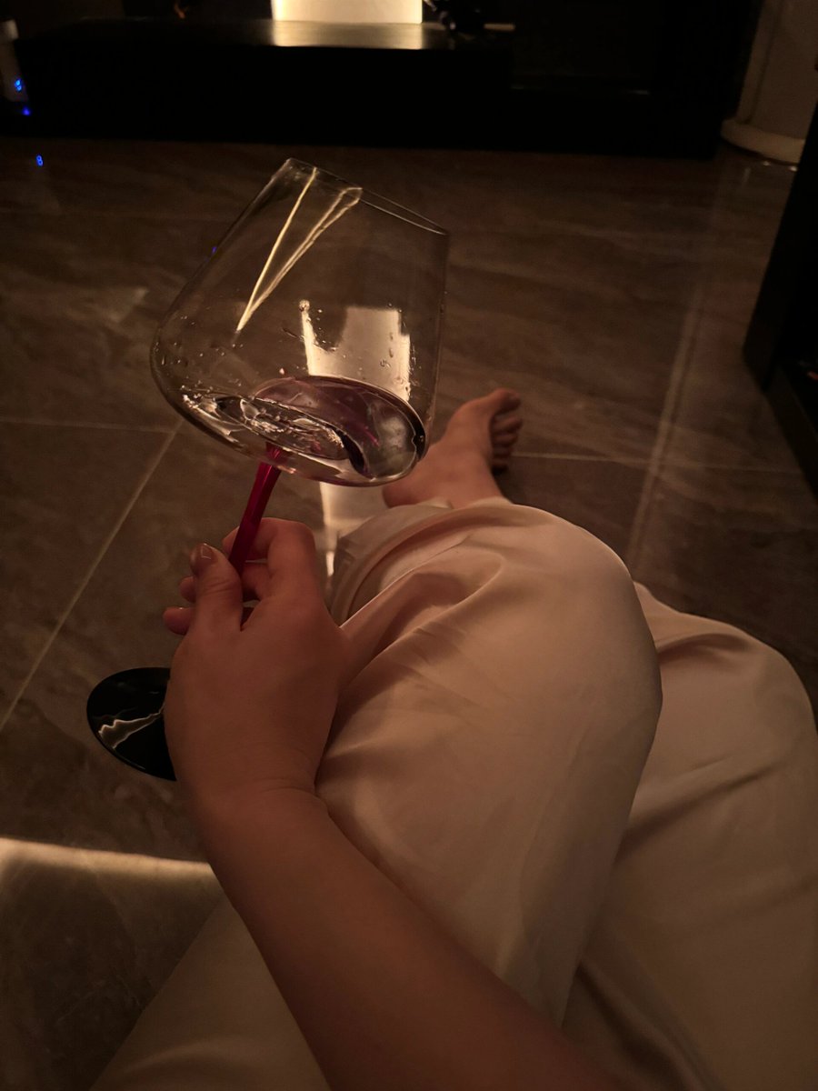 SadRabbita's tweet image. When night falls, please close your eyes and feel the peaceful sleep.