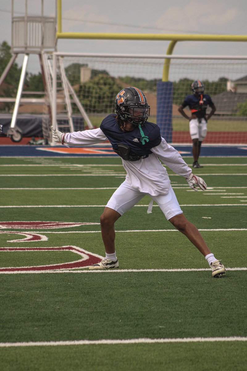 We working🫶🏾 <a href="/CoachGriff__/">Jalen Griffin</a> <a href="/LBFACTORY_TNDO/">Coach Crane</a>