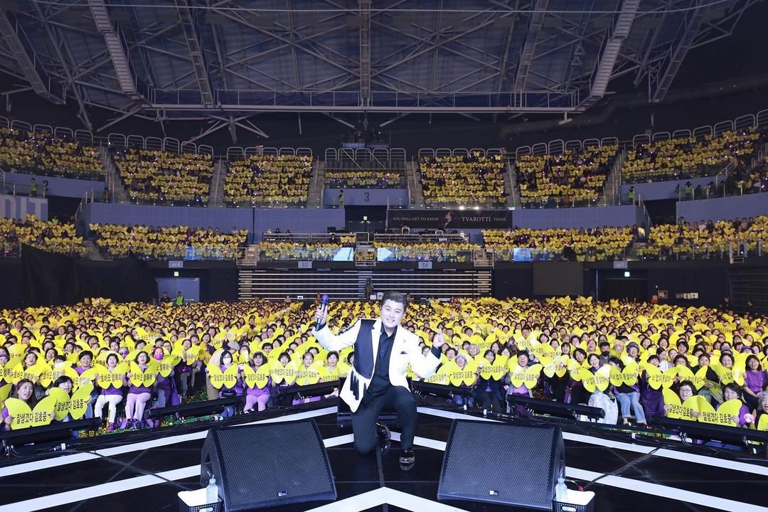 @hojoongofficial 김호중 멋찜 천지 삐까리!
#김호중
#TVAROTTI 
#KIMHOJOONG 
#김호중_전국투어_아레나
#김호중_고양공연성료
#김호중_창원실내체육관