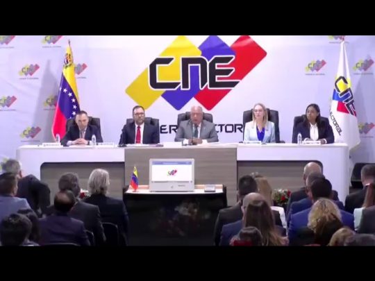 Presidente del CNE rechaza maniobra de UE de “cese de sanciones” a su persona lc.cx/kqBr-W #5SeñasDelPueblo