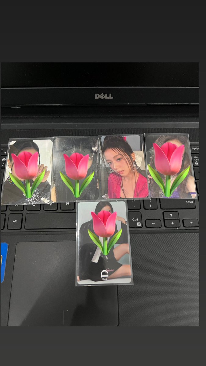 feivixx's tweet photo. WTS 블랙핑크 포카
Jisoo day 1 broadcast 
Price : 18.0 

Shipping : WW 
#小卡 #ตลาดนัดblackpink #ตลาดนัดบพ #ตลาดนัดblink #JENNIE #JISOO #LISA #Rosé #photocard
 블랙핑크 양도 pasarBlacpink sign https://t.co/fzvLWBUTt8