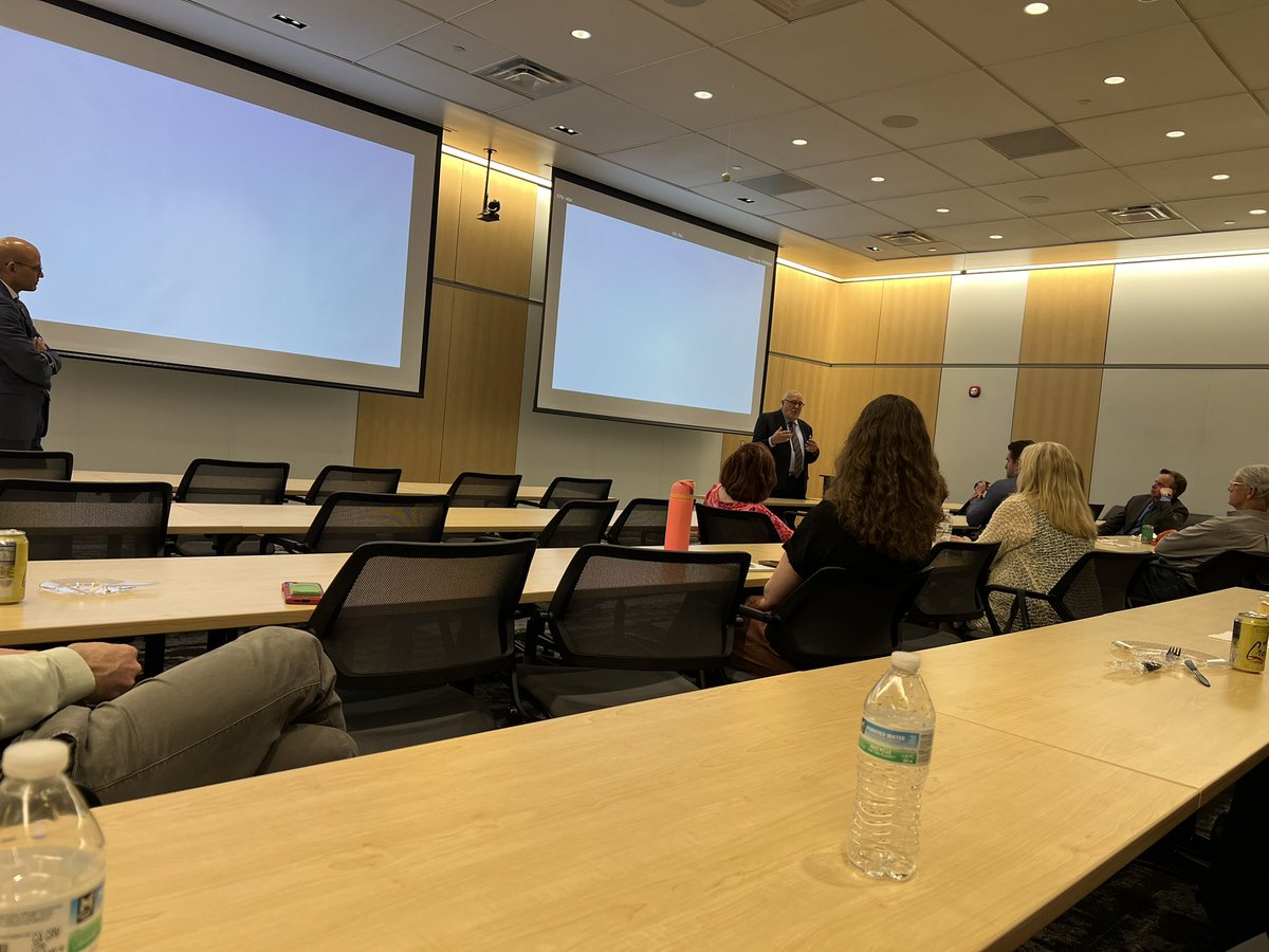 #KNN #flourishinginmedicine workshop organized by the department of surgery! Awesome presentation by Dr.Carlos Pellegrini. #happinessisajourney