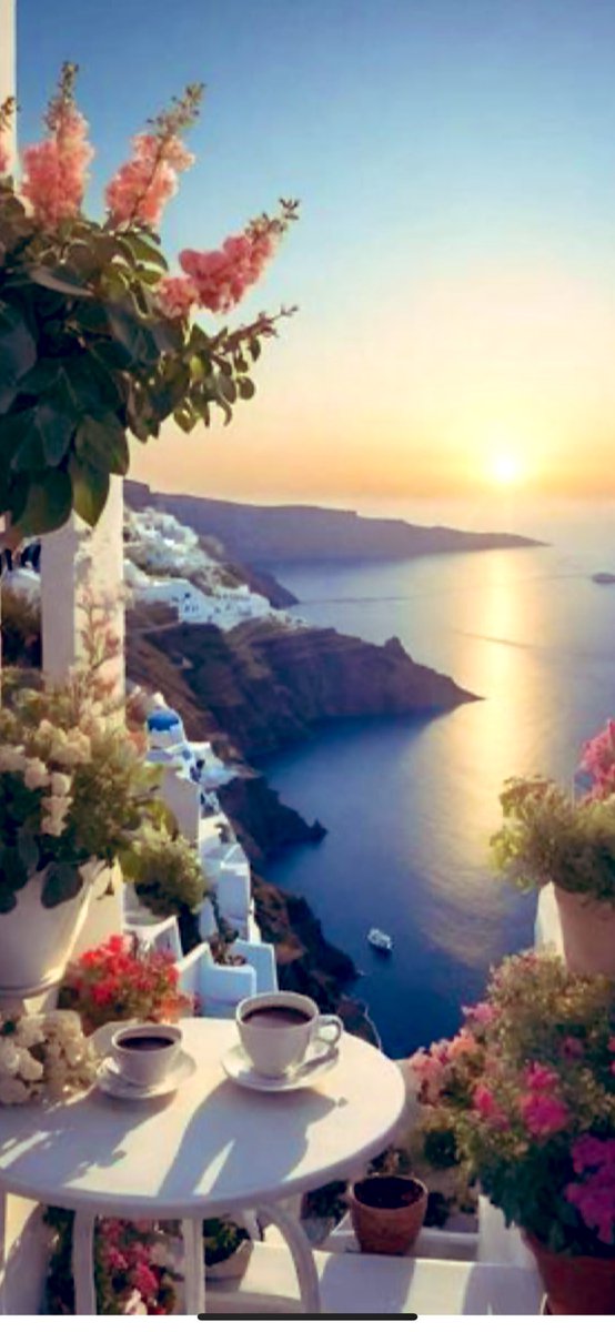 ✨It’s that time of the year to look for tickets, come with me to magical Greece,live it up, smile & laugh, it’s my favorite destination✨Have a fabulous day everywhere ✨
